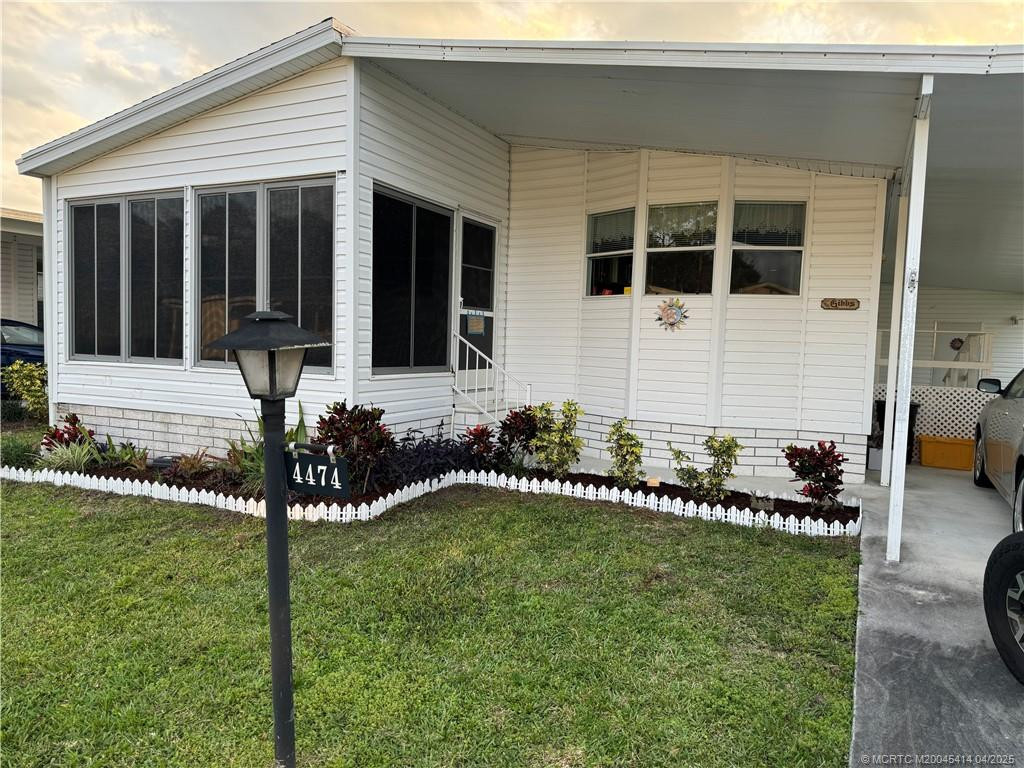 Pinelake Gardens & Estates