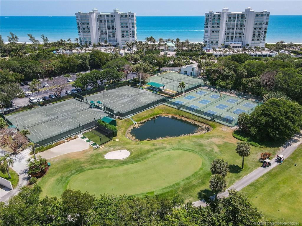 Island Dunes CC