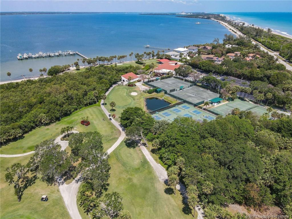 Island Dunes CC
