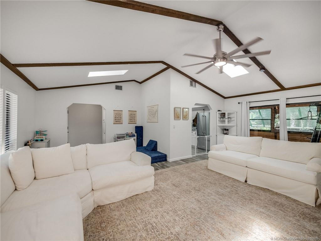 Spacious and Bright