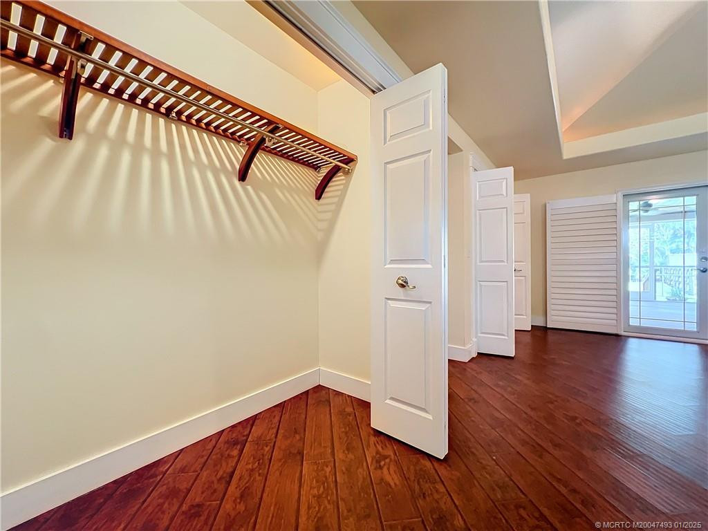 2 Closets