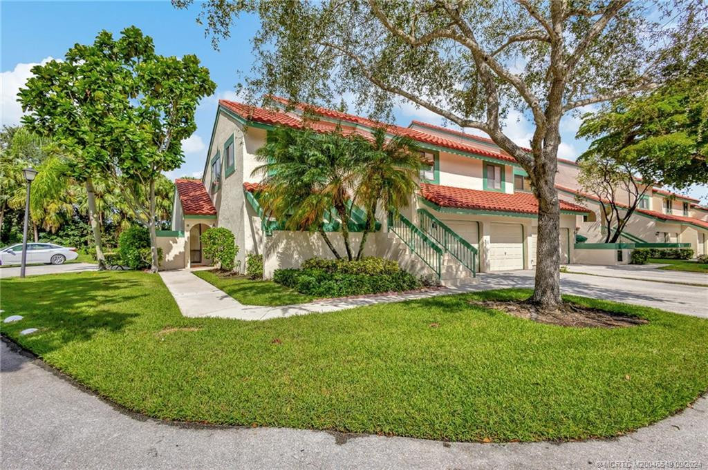 Property photo for 16 Lexington Lane W A, Palm Beach Gardens, FL 33418