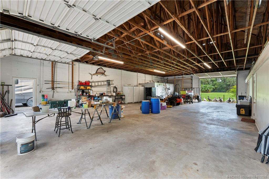 Barn & 3000 sq. ft. CBS garage/shop