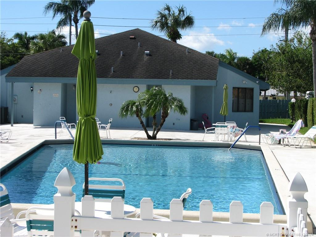 Clubhouse 2 Pool