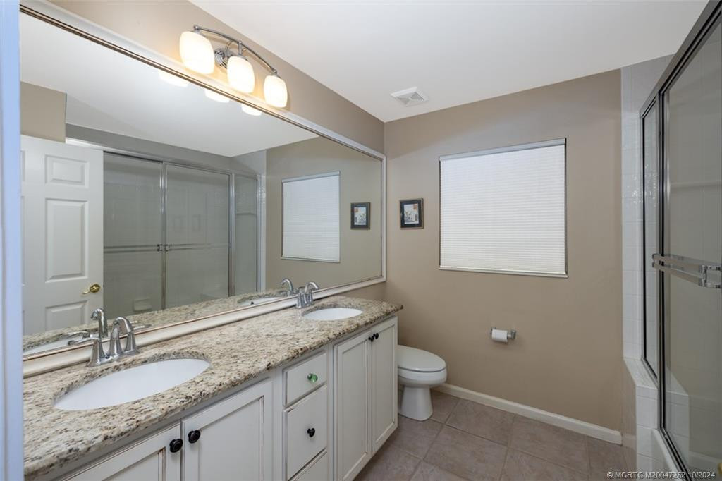2nd bathroom