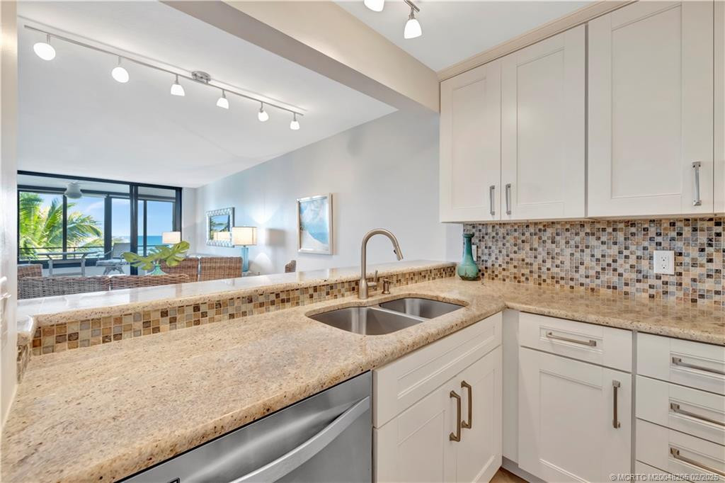 Open Kitchen with Views for the Chef
