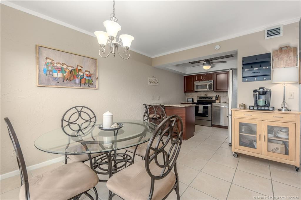 Kitchen/Dining