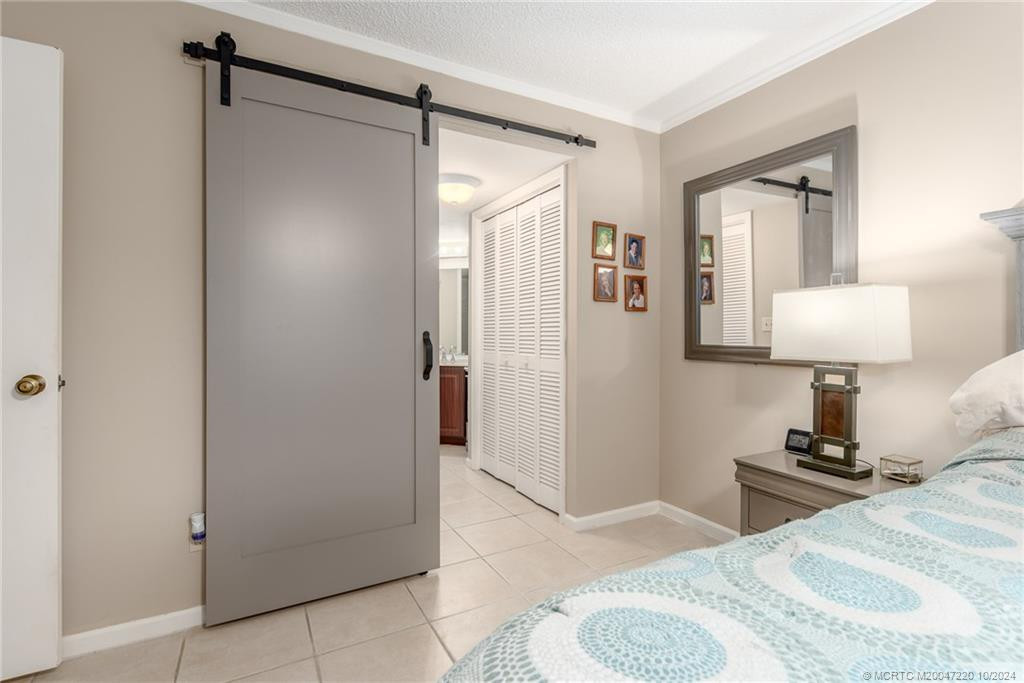 Love the Barn Door Bath Entry
