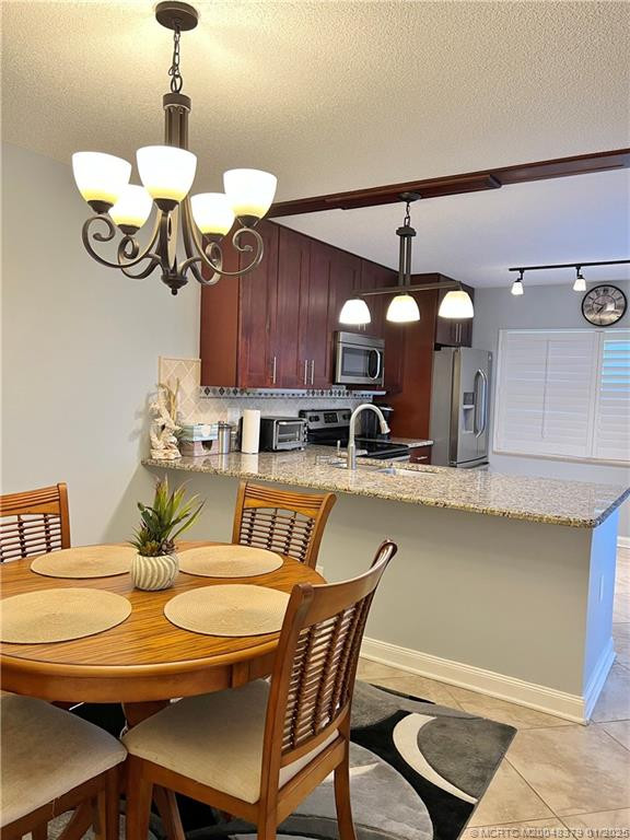Dining/Kitchen