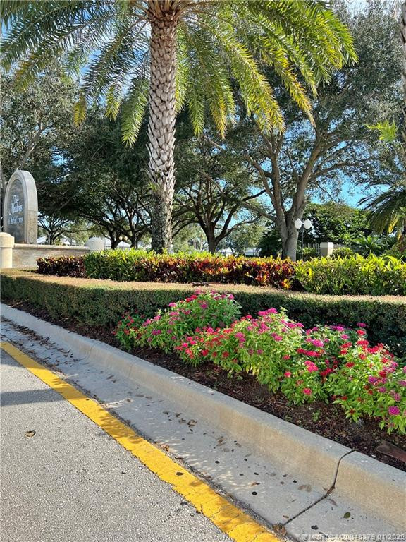 Beautifully Community with Recreation.