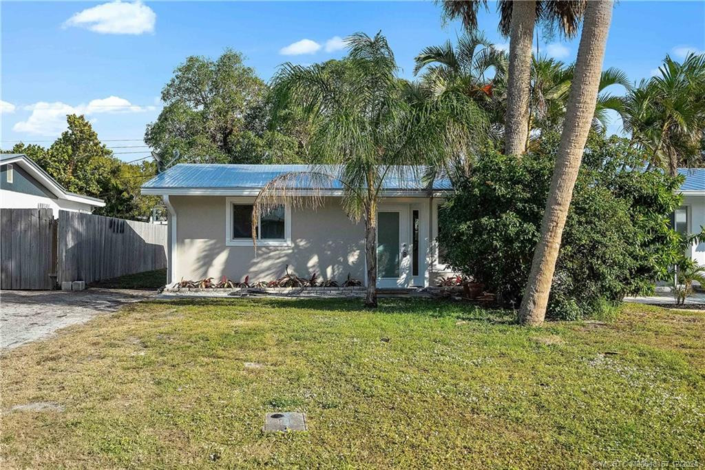 Property photo for 417 SE Robalo Court, Stuart, FL 34996