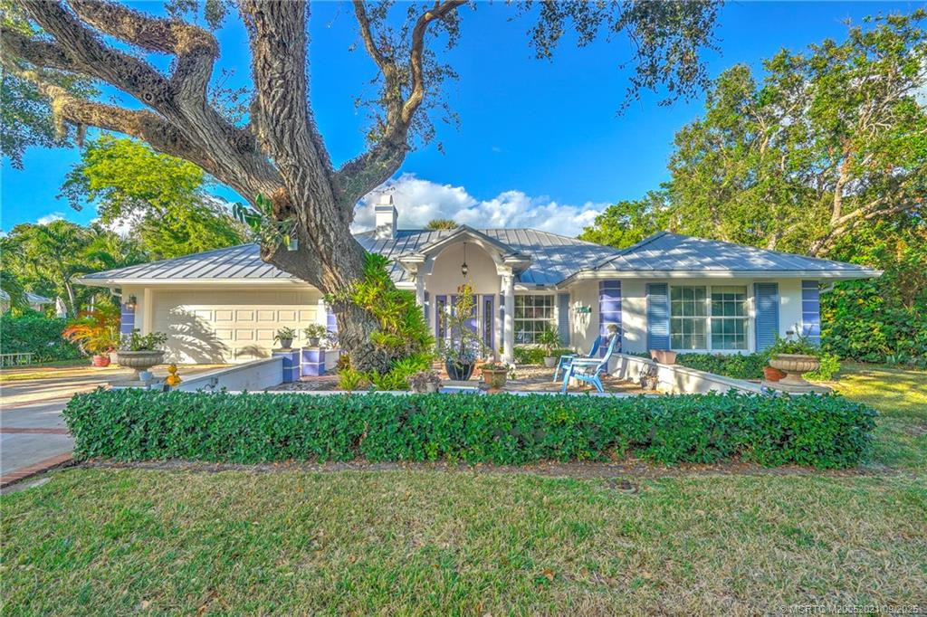 Photo 2 at 1446 Wyn Cove Drive, Vero Beach