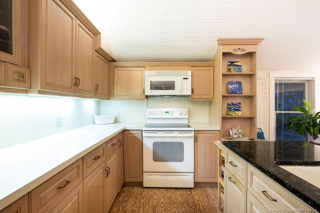 535 SW Siesta Way, Stuart FL - photo 18 of 63