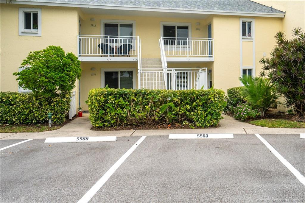 5563 NE Gulfstream Way, Stuart – Condominium for rent