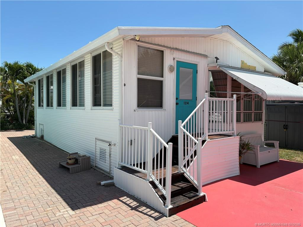 1214 Nettles Boulevard, Jensen Beach – sold