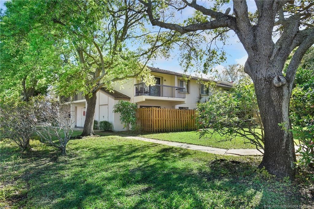 Glenbrook Condo