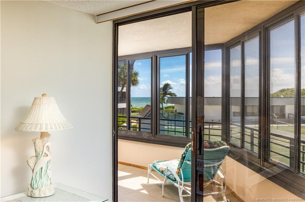 Living Room view of ocean and amenities