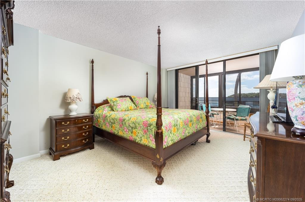 Balcony access. Walk in closet