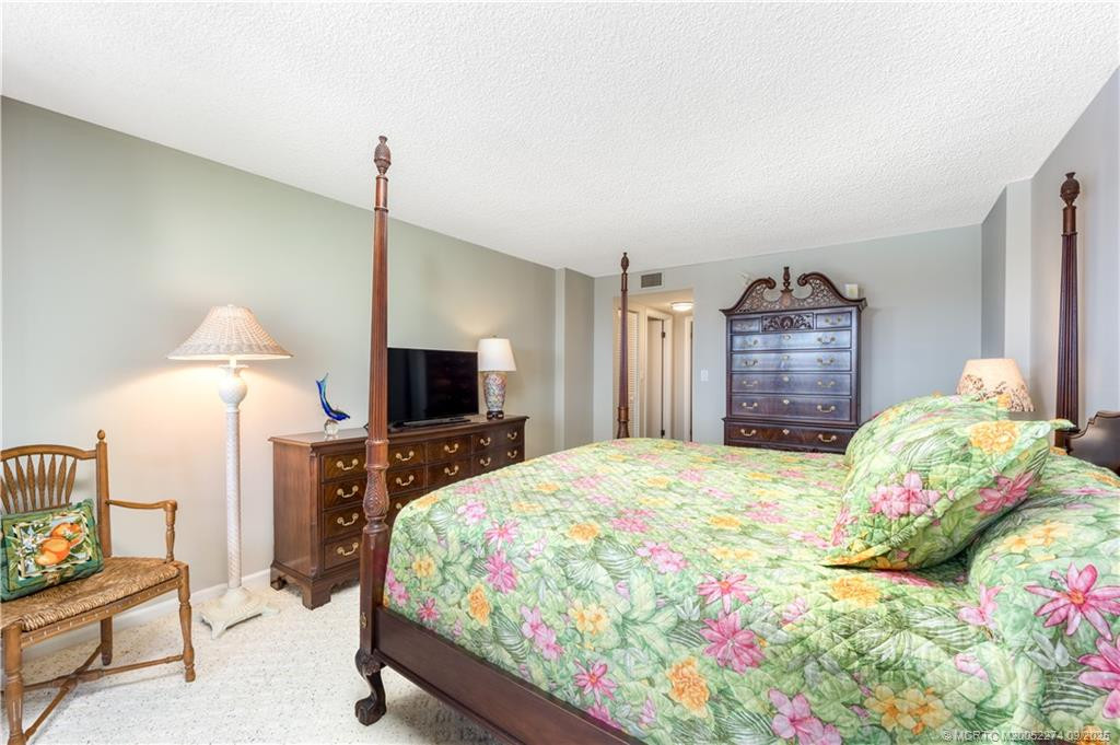 Room for large furniture