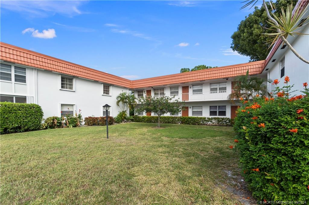 Property photo for 2600 SE Ocean Boulevard Z9, Stuart, FL 34996