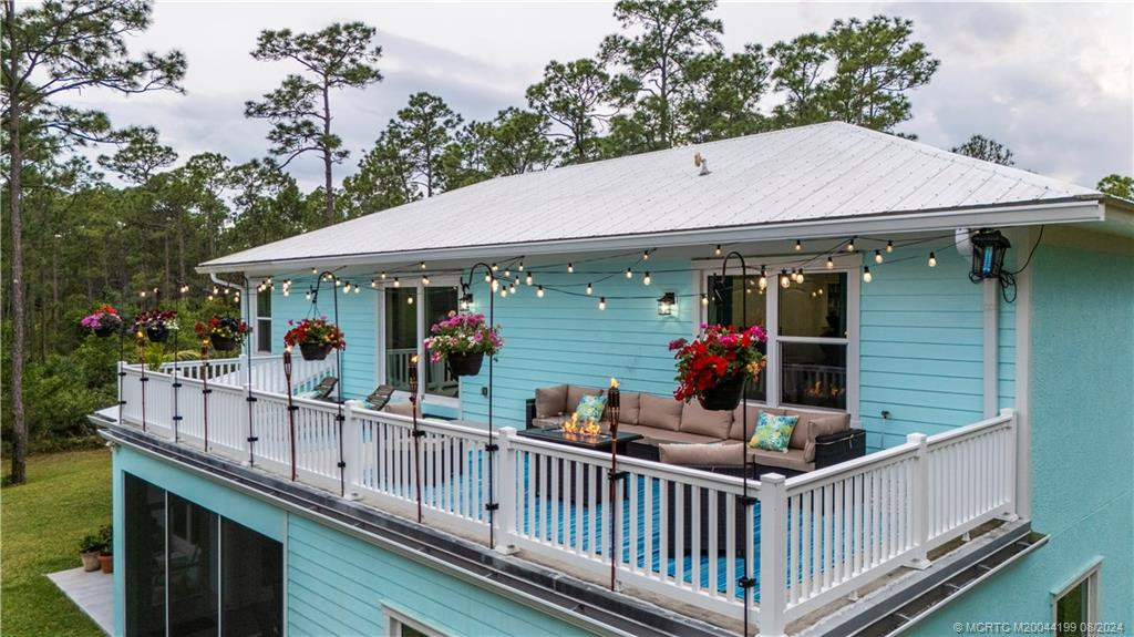 40' Balcony overlooking the property.
