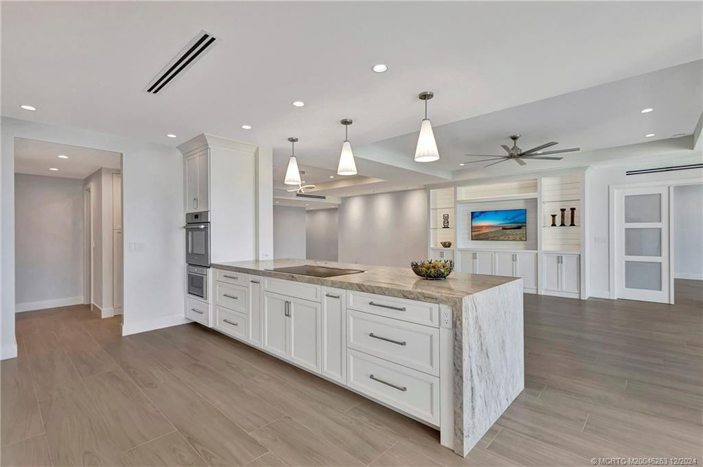 Taj Mahal quartzite with waterfall edge