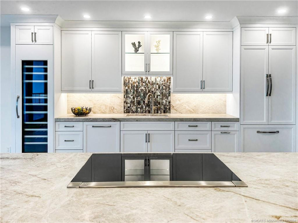 Thermador cooktop with downdraft