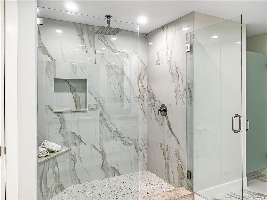Porcemall Golden Hill porcelain tile shower
