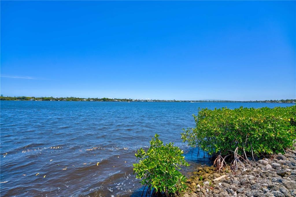 Wide Water View...