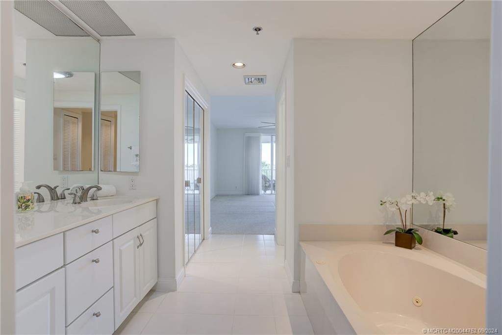 Facing out to Master Suite...