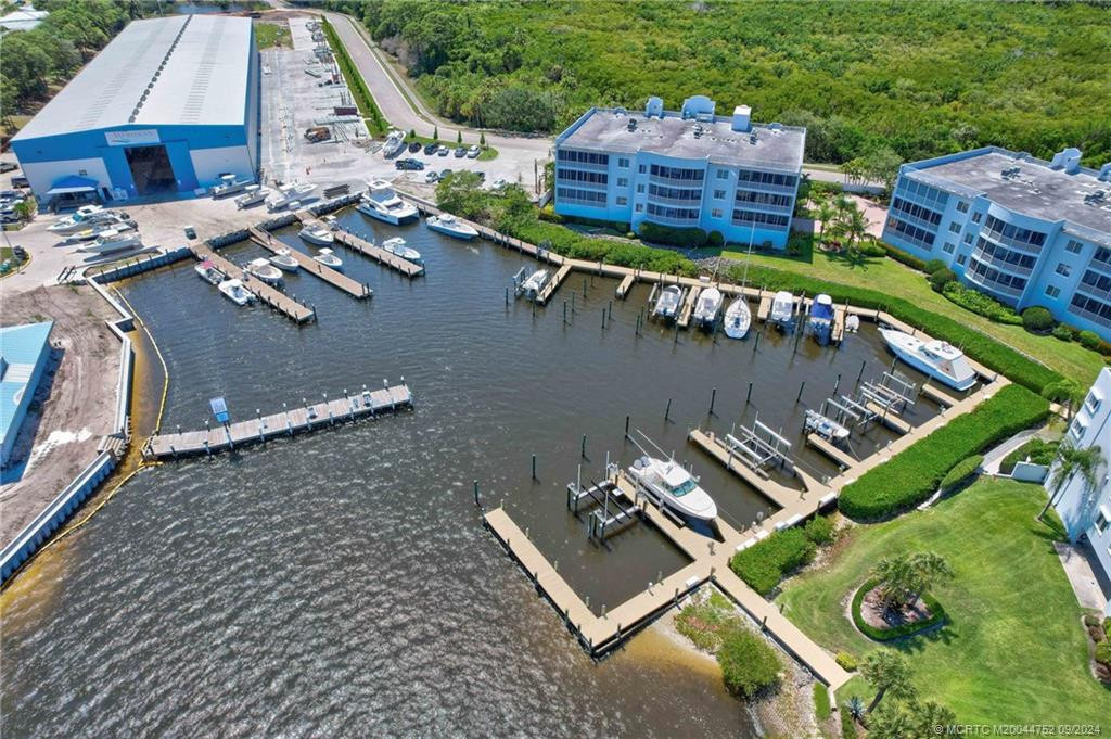 In Out Dry Storage EZ Access (not part of our Marina...)