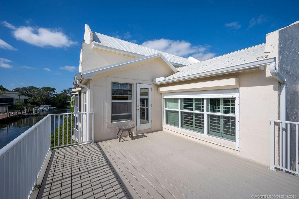 Deck of main bedroom & office