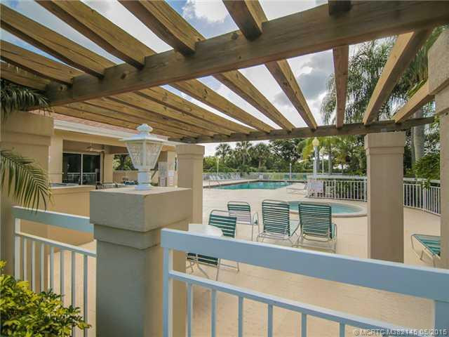 Swimming Pool/Hot Tub/Sauna.