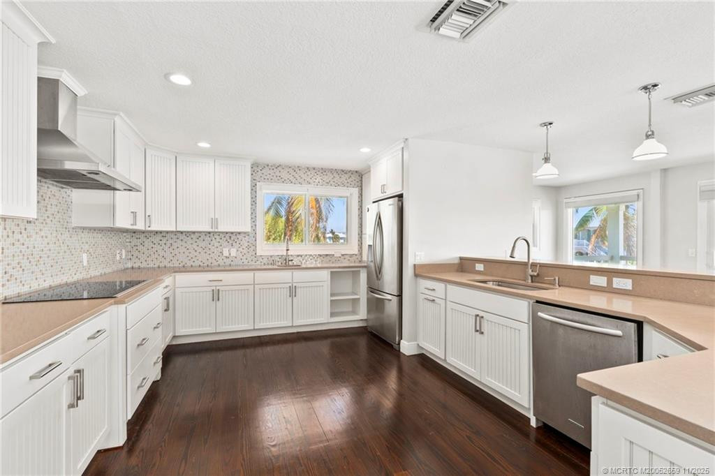 1911 Surfside Drive, Fort Pierce FL - photo 11 of 77