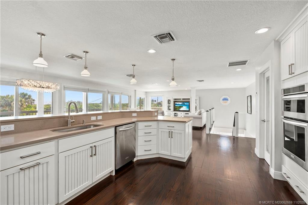 1911 Surfside Drive, Fort Pierce FL - photo 13 of 77