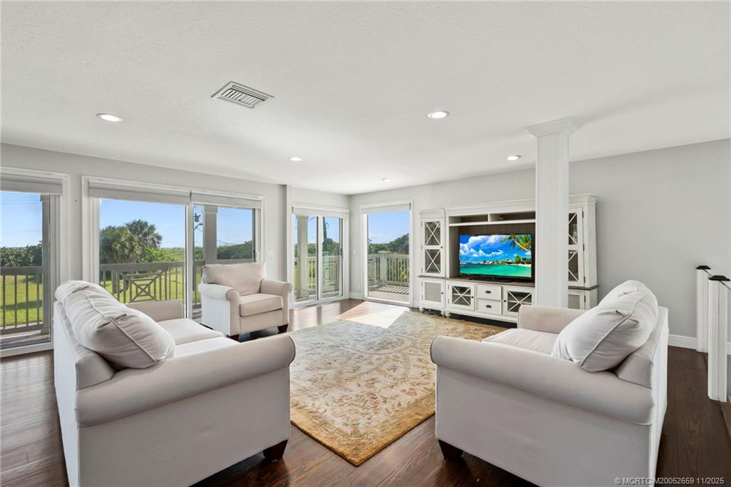 1911 Surfside Drive, Fort Pierce FL - photo 16 of 77
