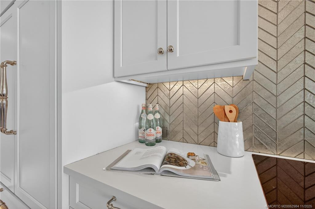 Under cabinet lighting