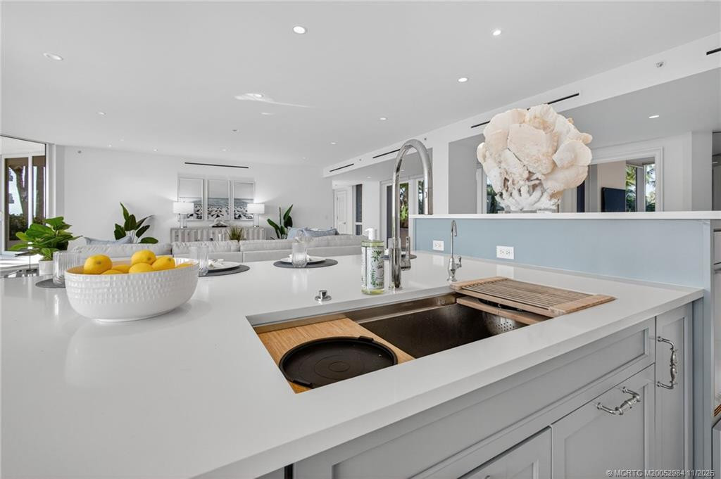 Large sink