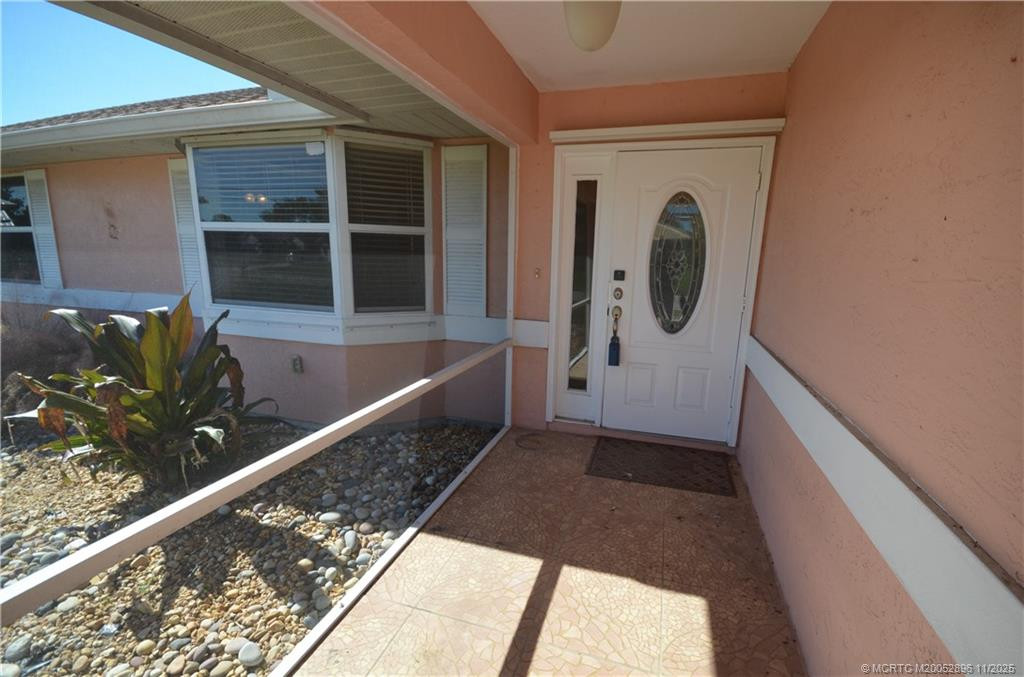 Entry at 321 SE Cork Road, Port St. Lucie