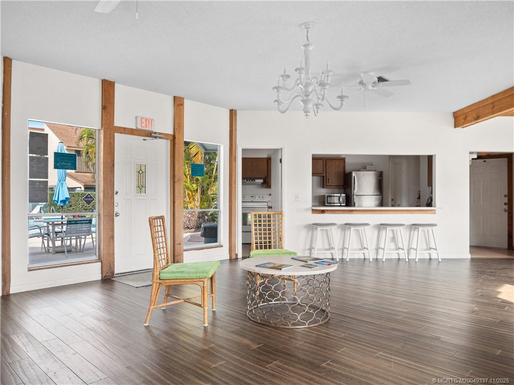 Full Clubhouse Kitchen