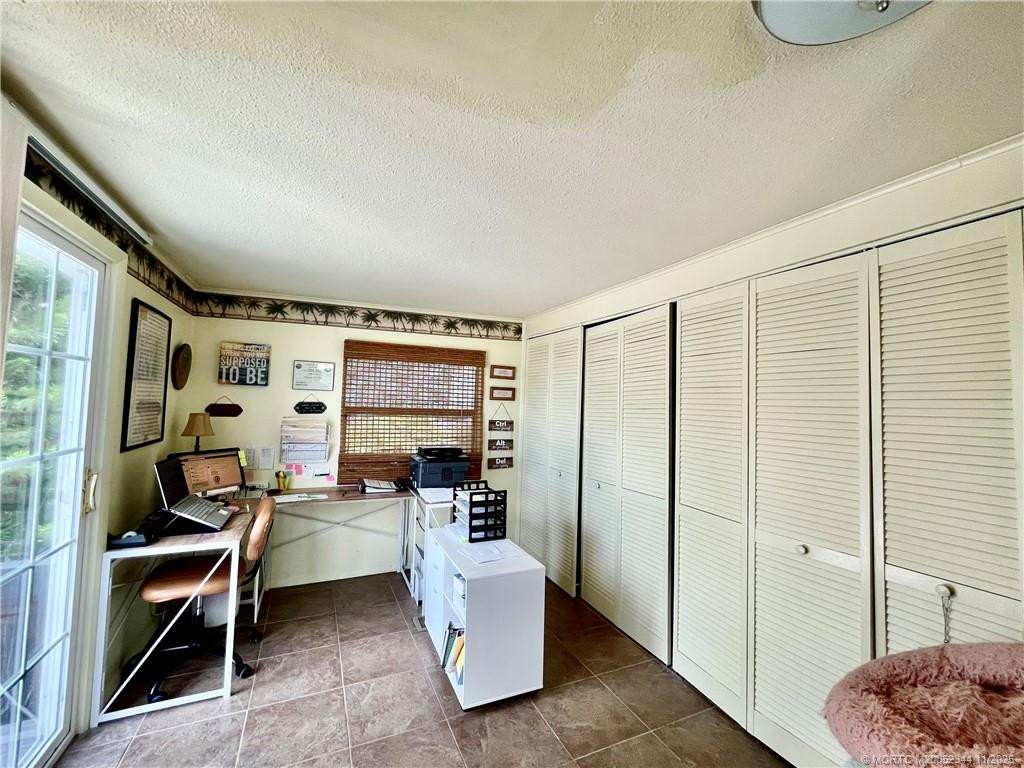 Office or craft room