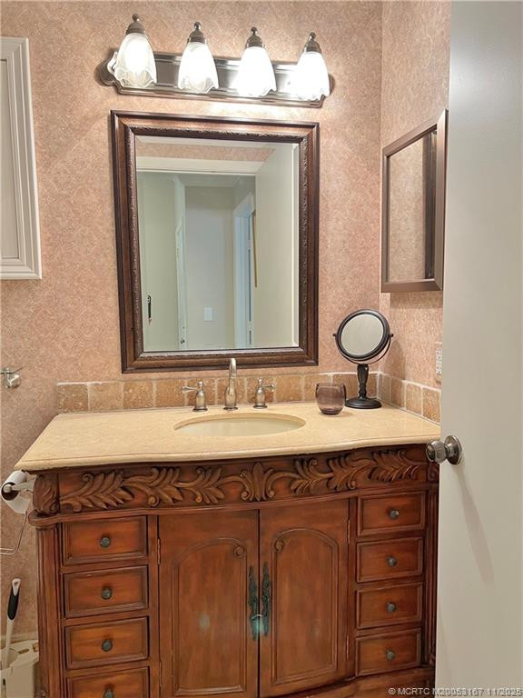 2nd Bathroom