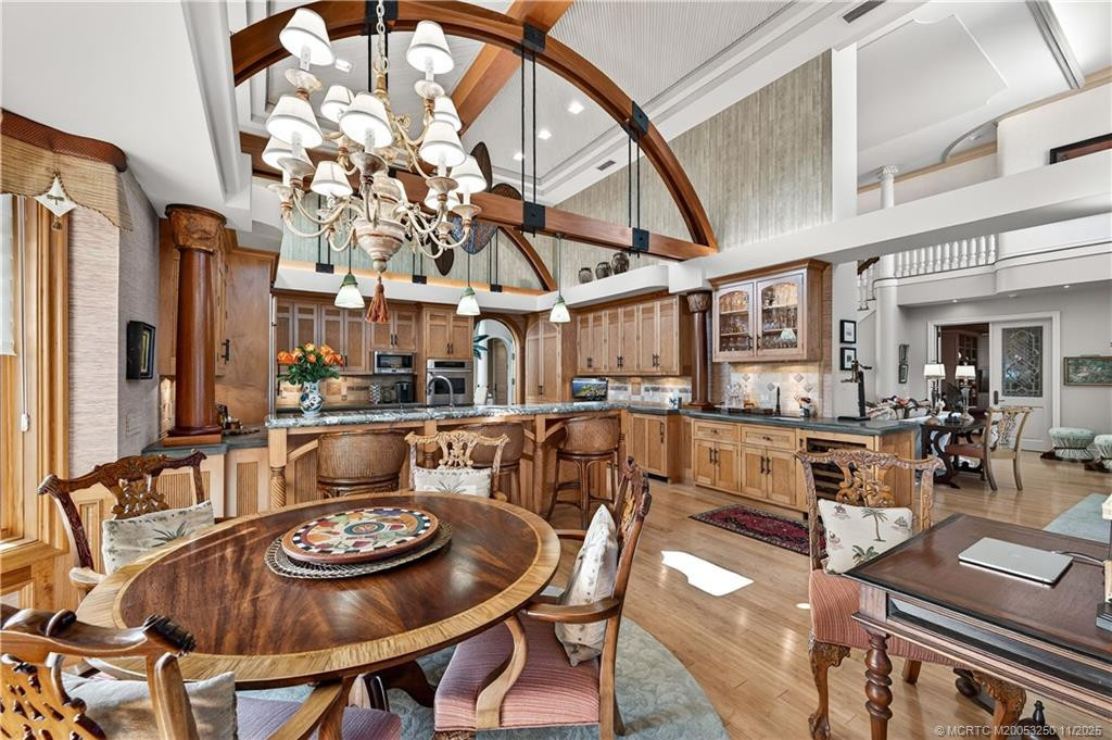 Kitchen includes a Snack Bar along with Casual Dining area.