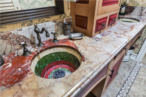 Custom Vanity & Sinks in Guest Bath