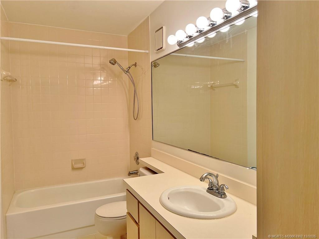 2nd Bathroom