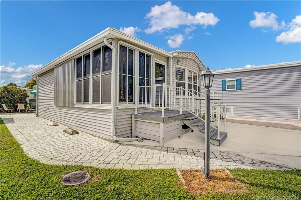 Photo 3 at 587 Nettles Boulevard, Jensen Beach