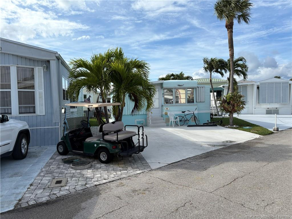 Photo 2 at 975 Nettles Boulevard, Jensen Beach
