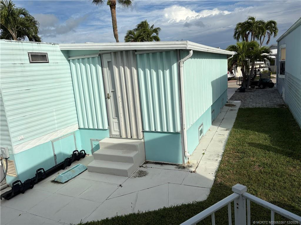 Photo 5 at 975 Nettles Boulevard, Jensen Beach