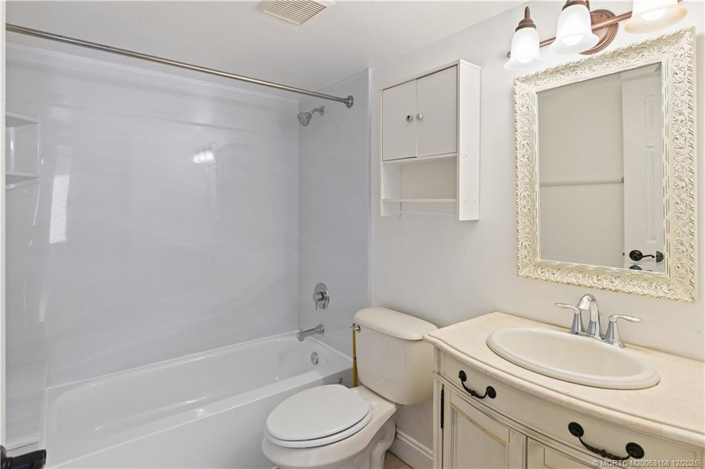 1935 SW Silver Pine Way #117-D1, Palm City FL - photo 12 of 32