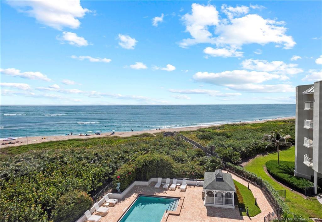 669 NE Plantation Road 405, Stuart – sold